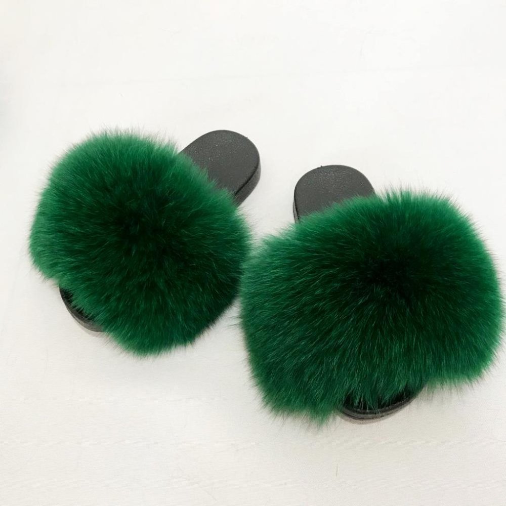 grinch cakes slippers